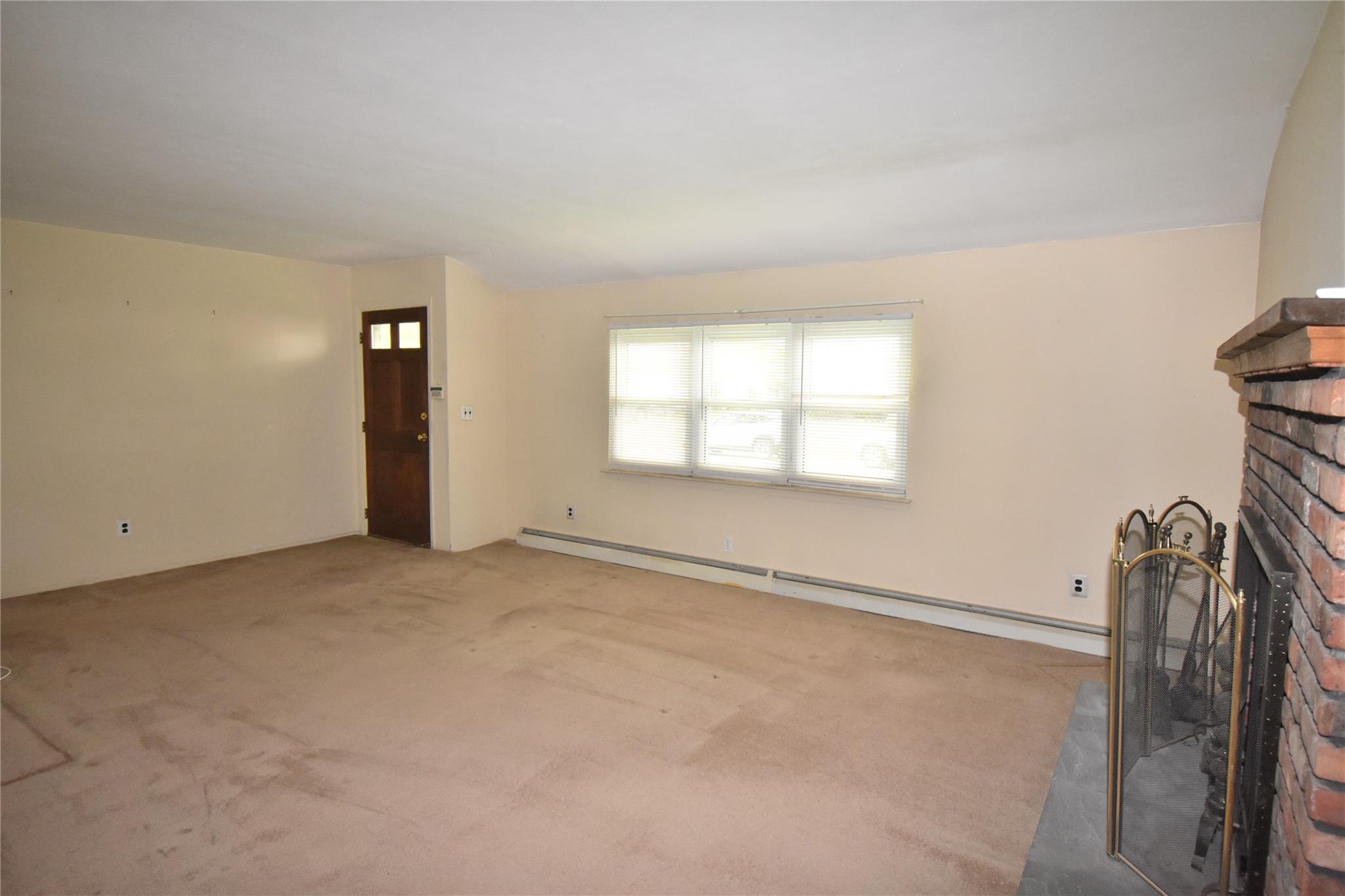 10 Arleen Avenue, Holbrook, New York image 8