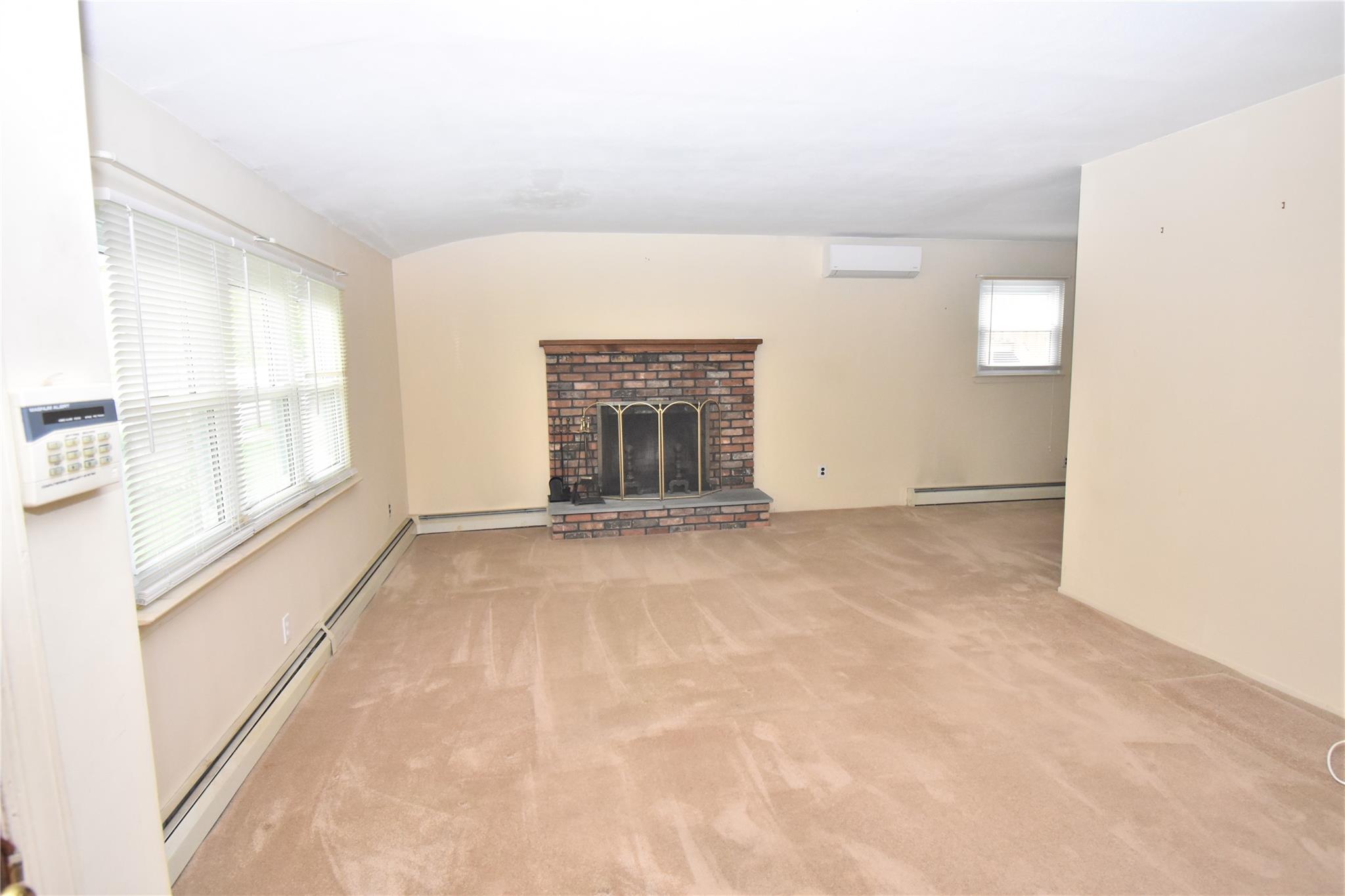 10 Arleen Avenue, Holbrook, New York image 7