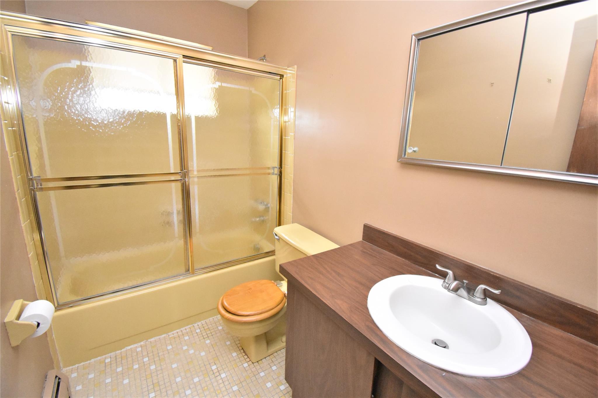 10 Arleen Avenue, Holbrook, New York image 10