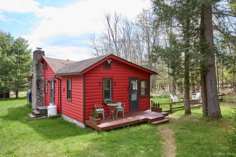Homes For Sale - 17 Highland Avenue<br/> Sullivan County, Smallwood, NY 12778