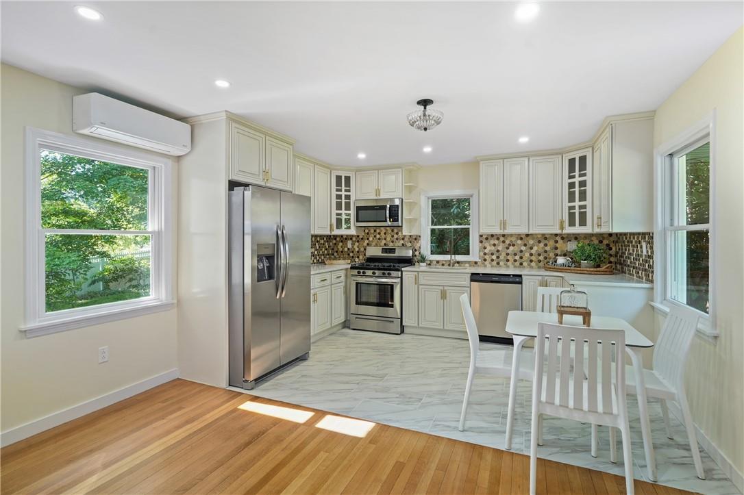 52 Red Oak Lane, Mount Kisco, New York image 4