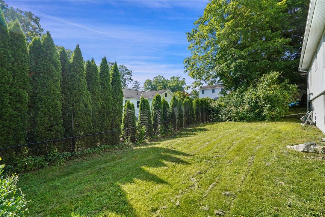 52 Red Oak Lane, Mount Kisco, New York image 22