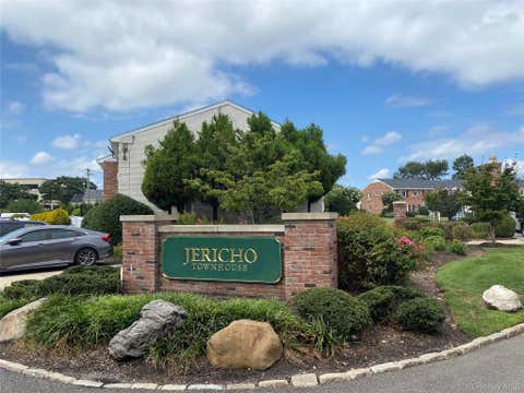 Apartment For Rent - 304 Dawson Lane<br/> Jericho, NY 11753
