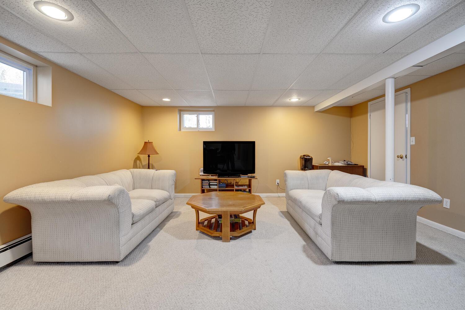 1A Carnegie Avenue, Cold Spring Harbor, New York image 23