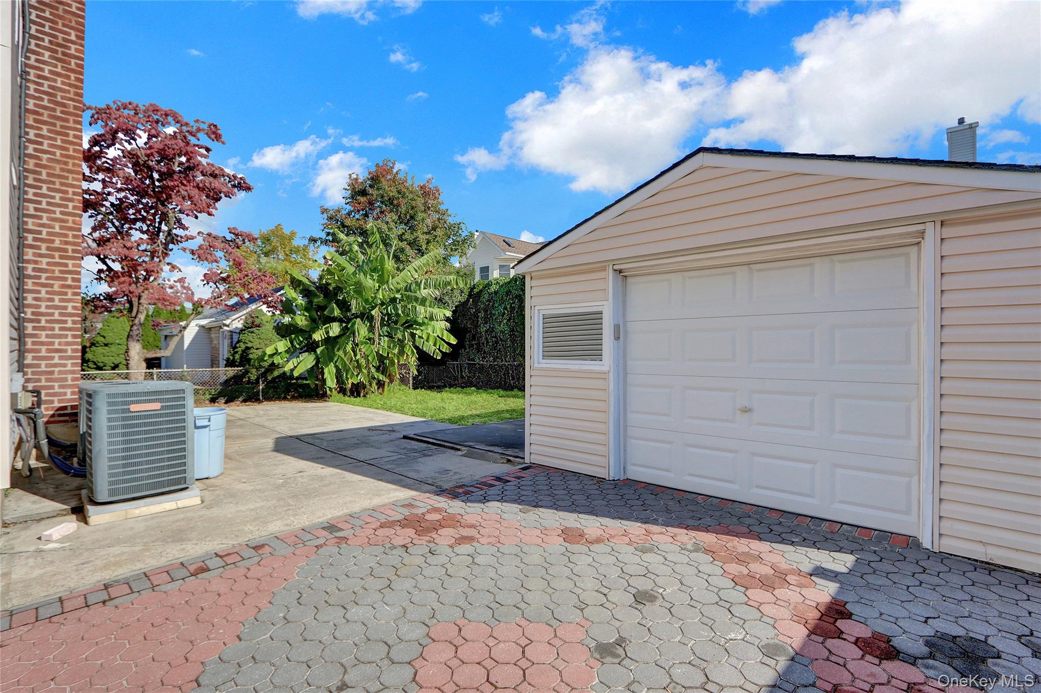 32 3rd Avenue