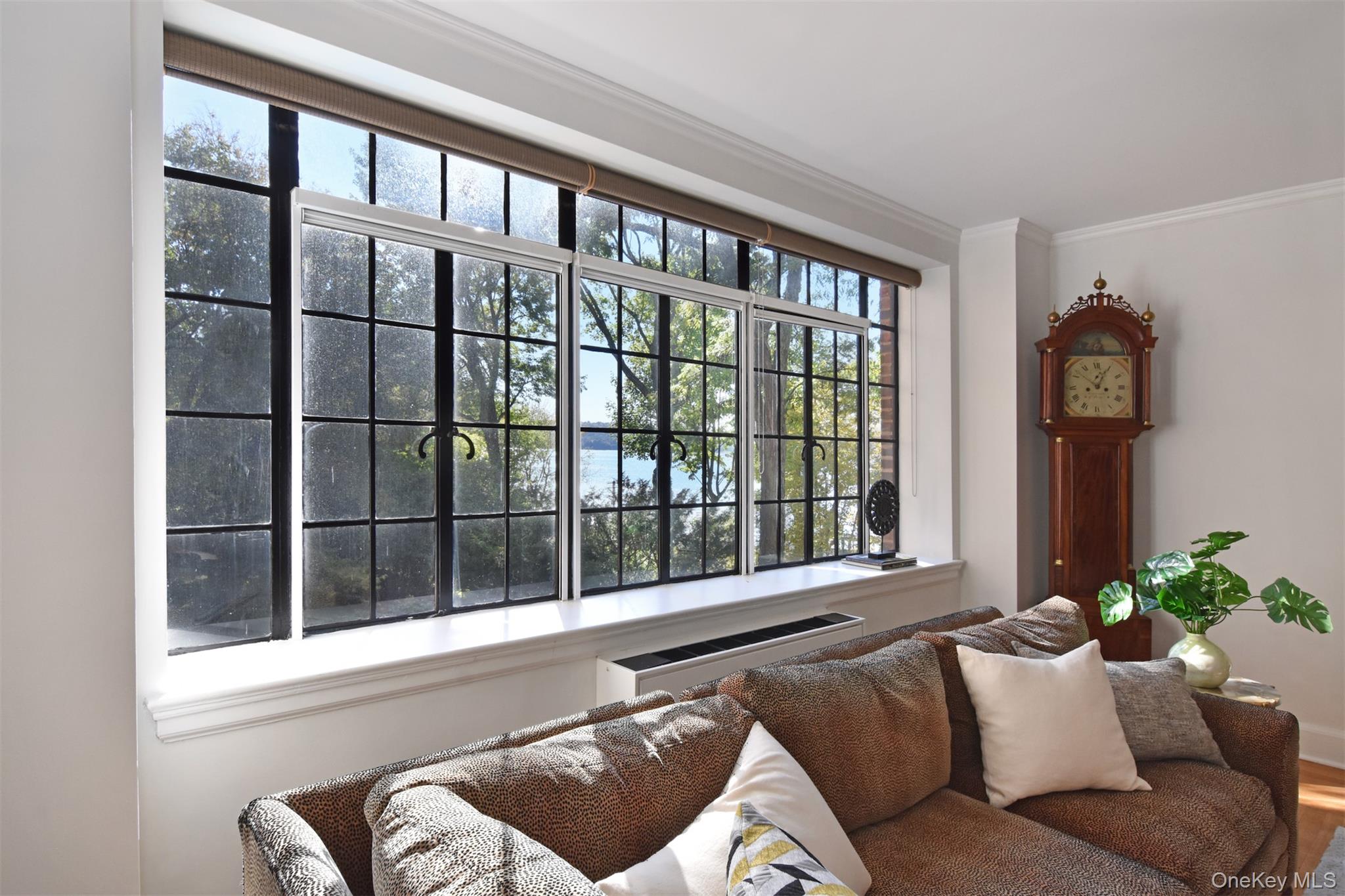 100 Ardsley Avenue West 2B