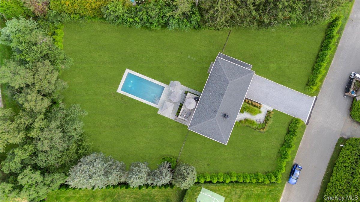 40 Knollwood Drive