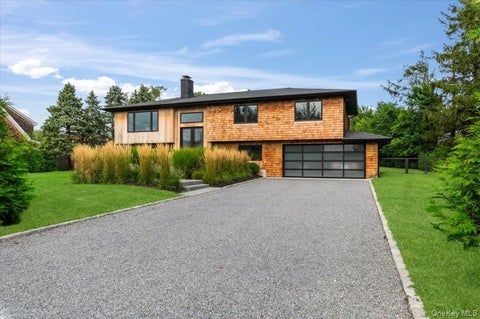 Homes For Sale - 40 Knollwood Drive<br/> Southampton, NY 11968