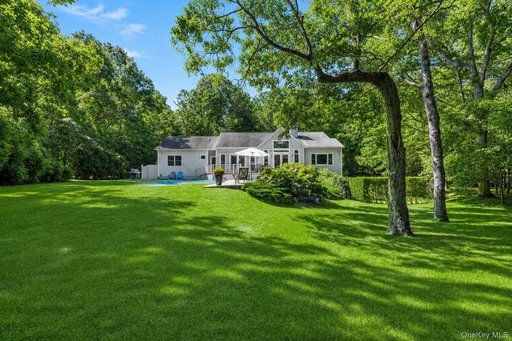 Photo of 36 Pepperidge Lane, Amagansett, NY 11930 (MLS # 1049626)