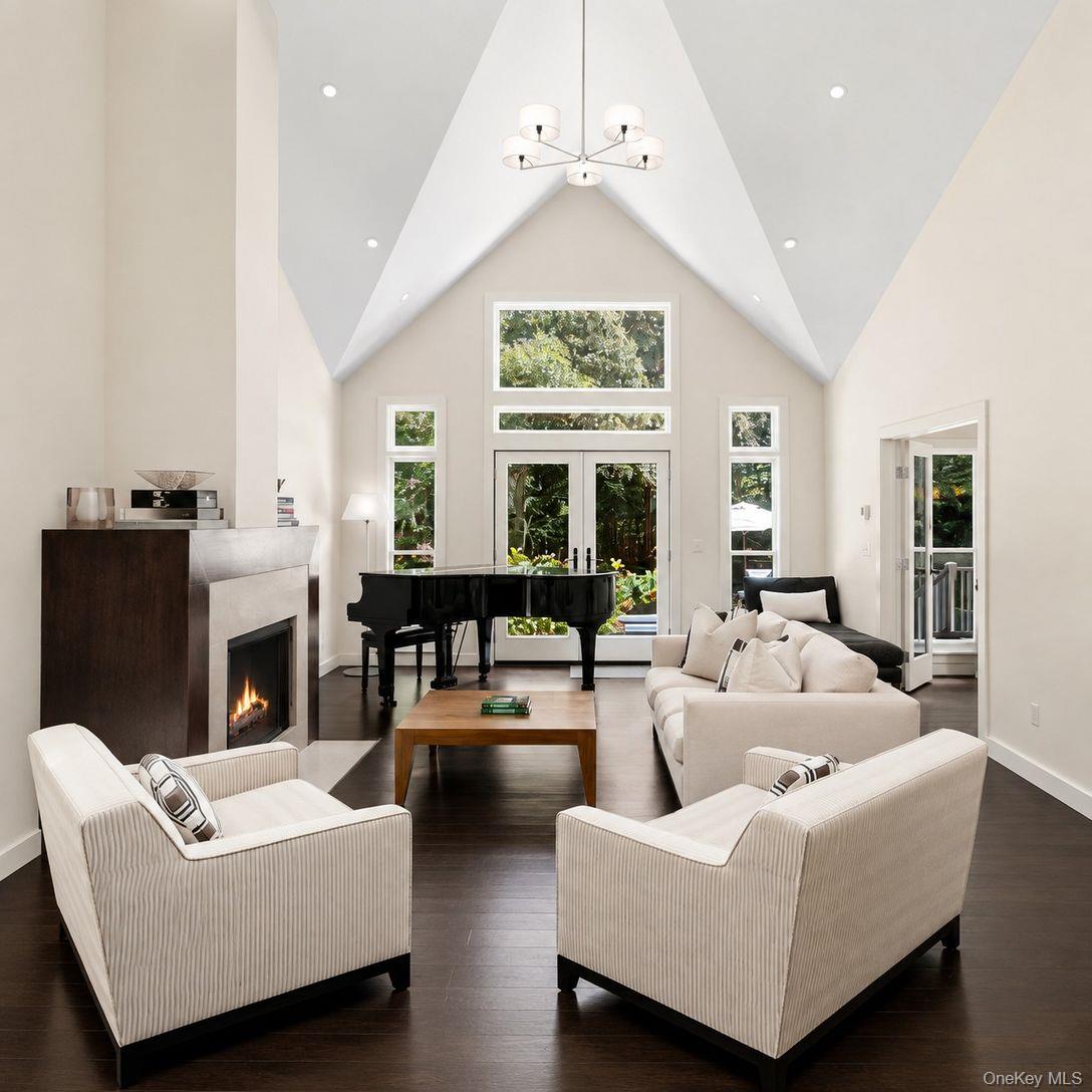 36 Pepperidge Lane