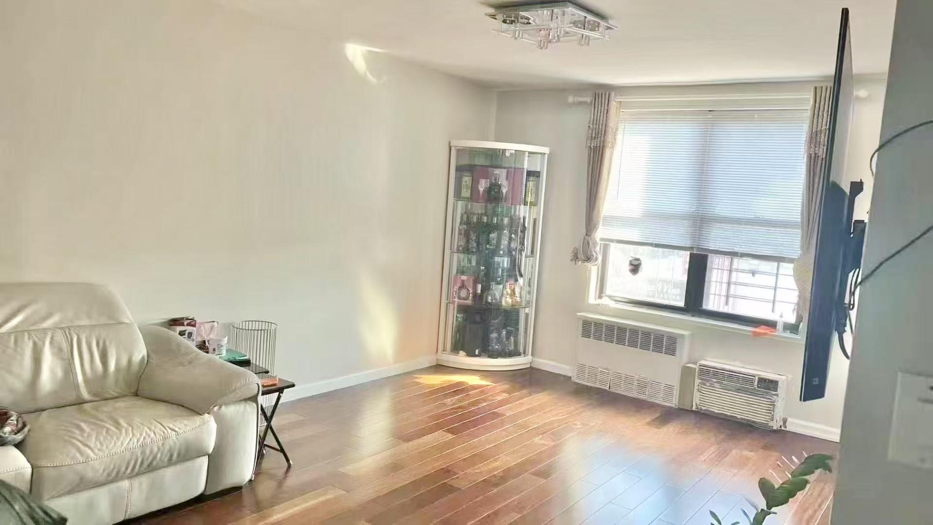 14015 Holly Avenue D