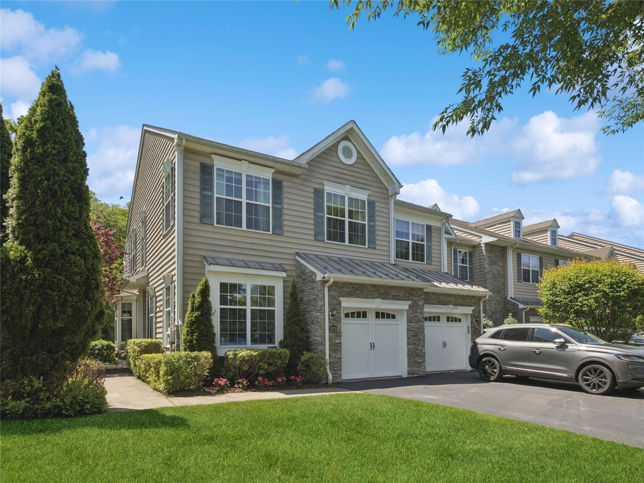 870 Huntington Drive, Fishkill, New York image 1