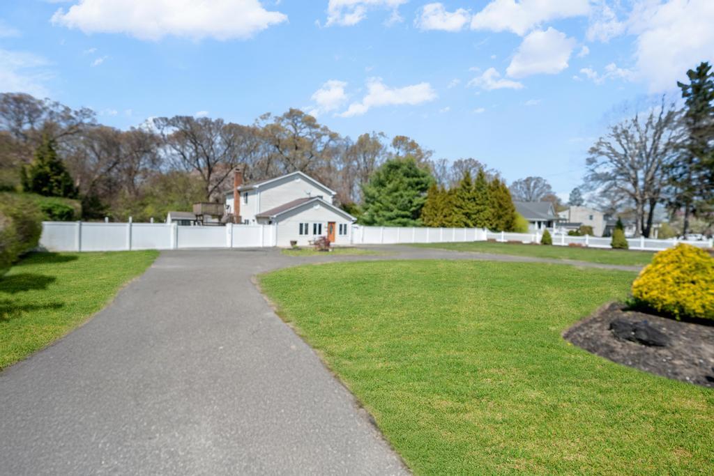 140 Smithtown Polk Boulevard, Centereach, New York image 3
