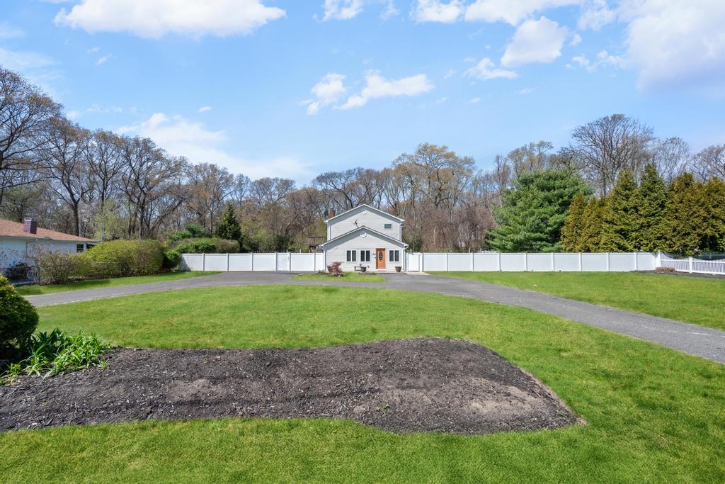 140 Smithtown Polk Boulevard, Centereach, New York image 2