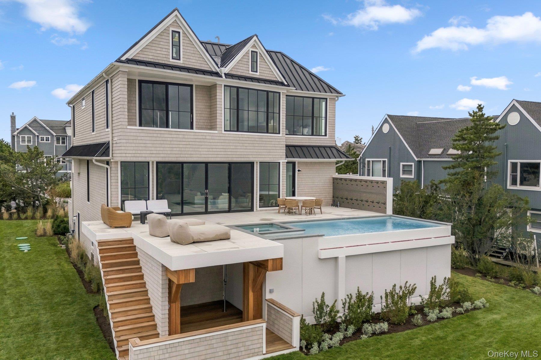 498 Dune Road