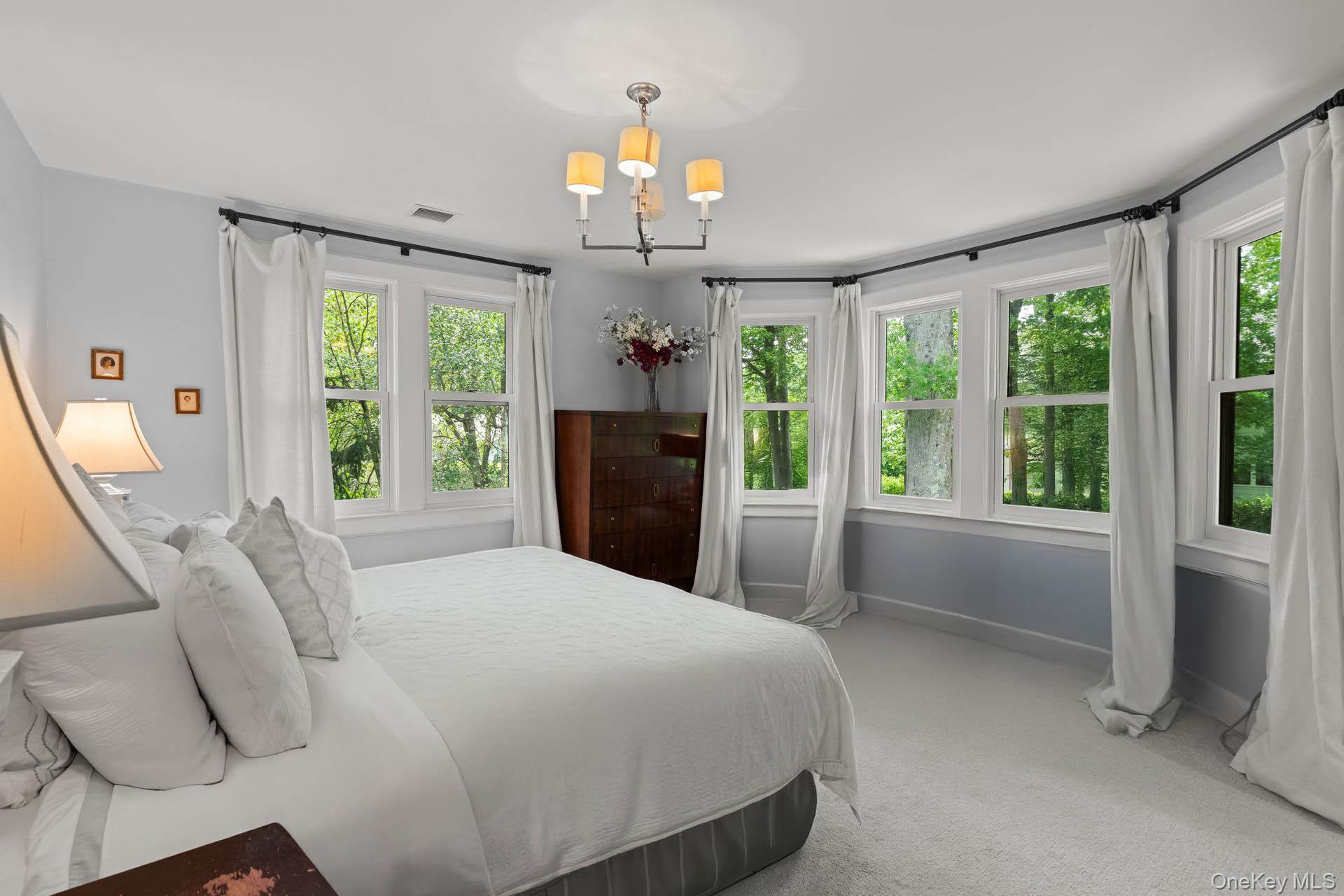 Sea Cliff, New York 11579, United States, 7 Bedrooms Bedrooms, ,4 BathroomsBathrooms,Residential,Active,176844