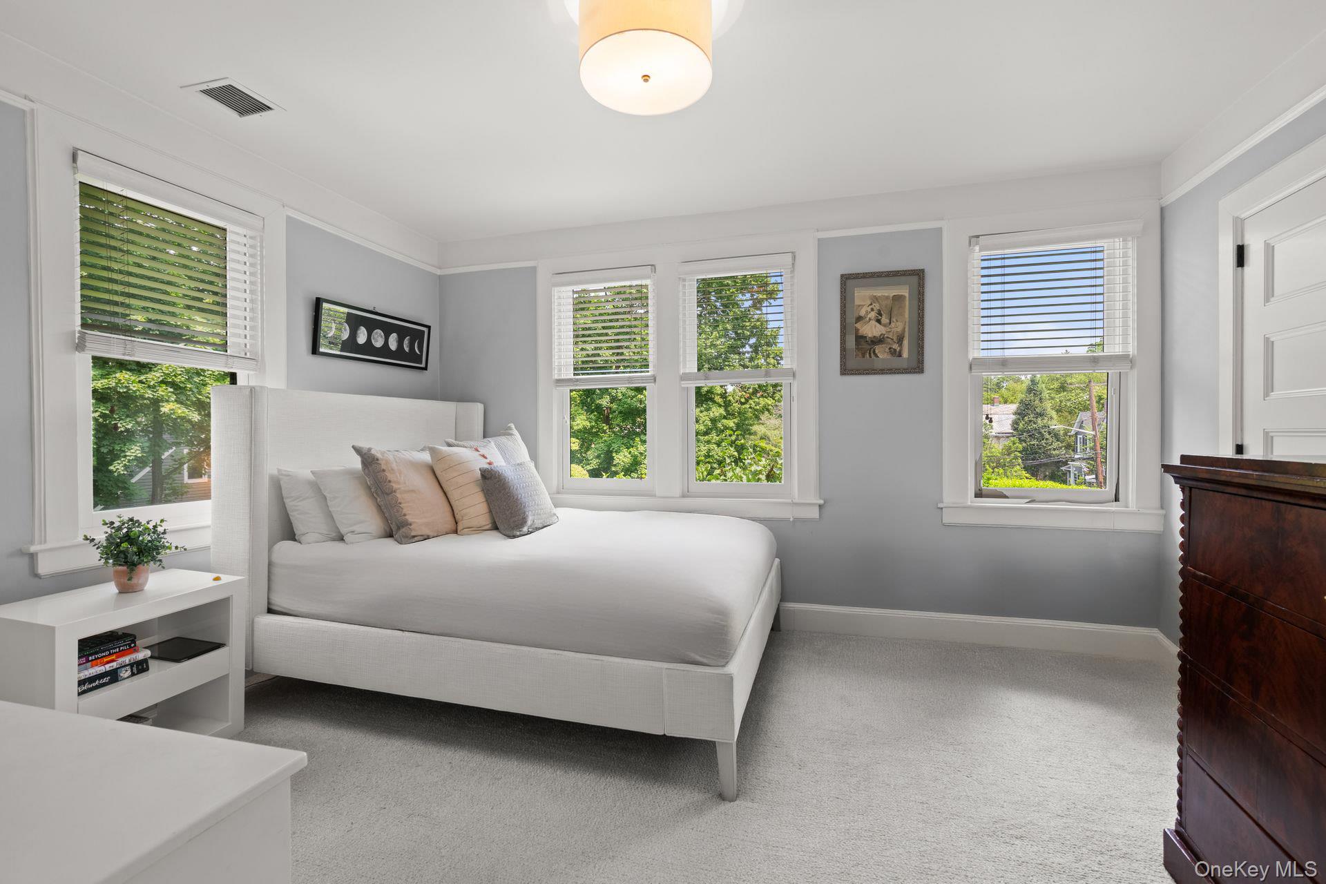 Sea Cliff, New York 11579, United States, 7 Bedrooms Bedrooms, ,4 BathroomsBathrooms,Residential,Active,176844