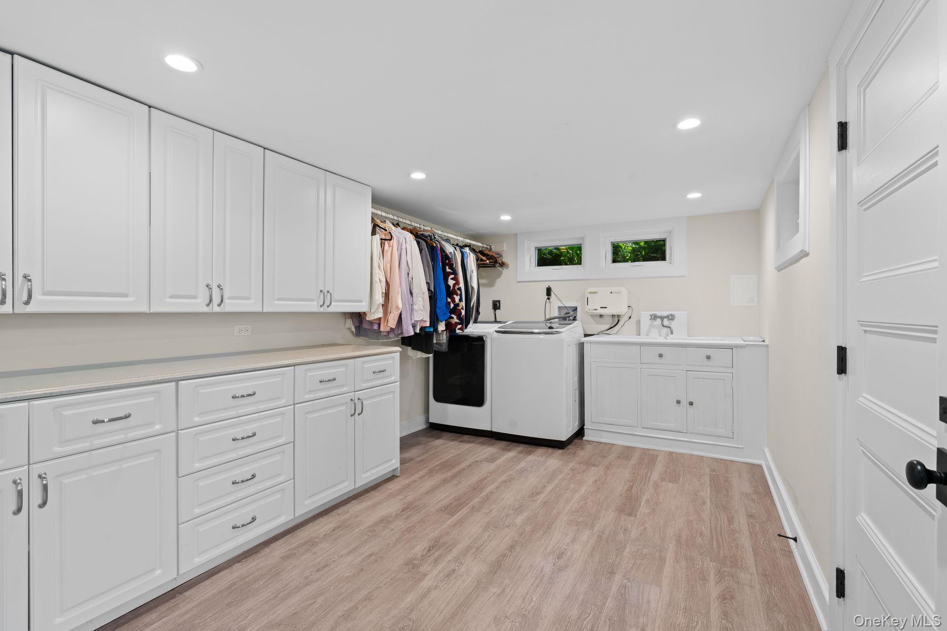 Sea Cliff, New York 11579, United States, 7 Bedrooms Bedrooms, ,4 BathroomsBathrooms,Residential,Active,176844