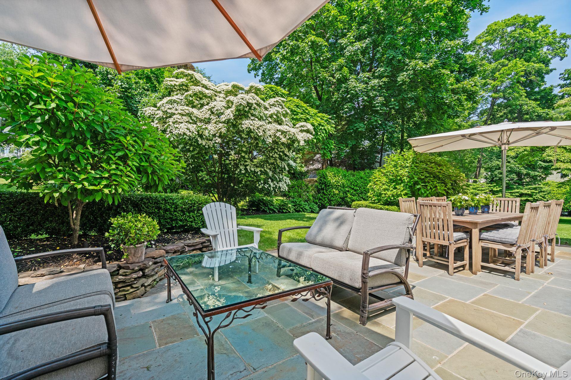 Sea Cliff, New York 11579, United States, 7 Bedrooms Bedrooms, ,4 BathroomsBathrooms,Residential,Active,176844