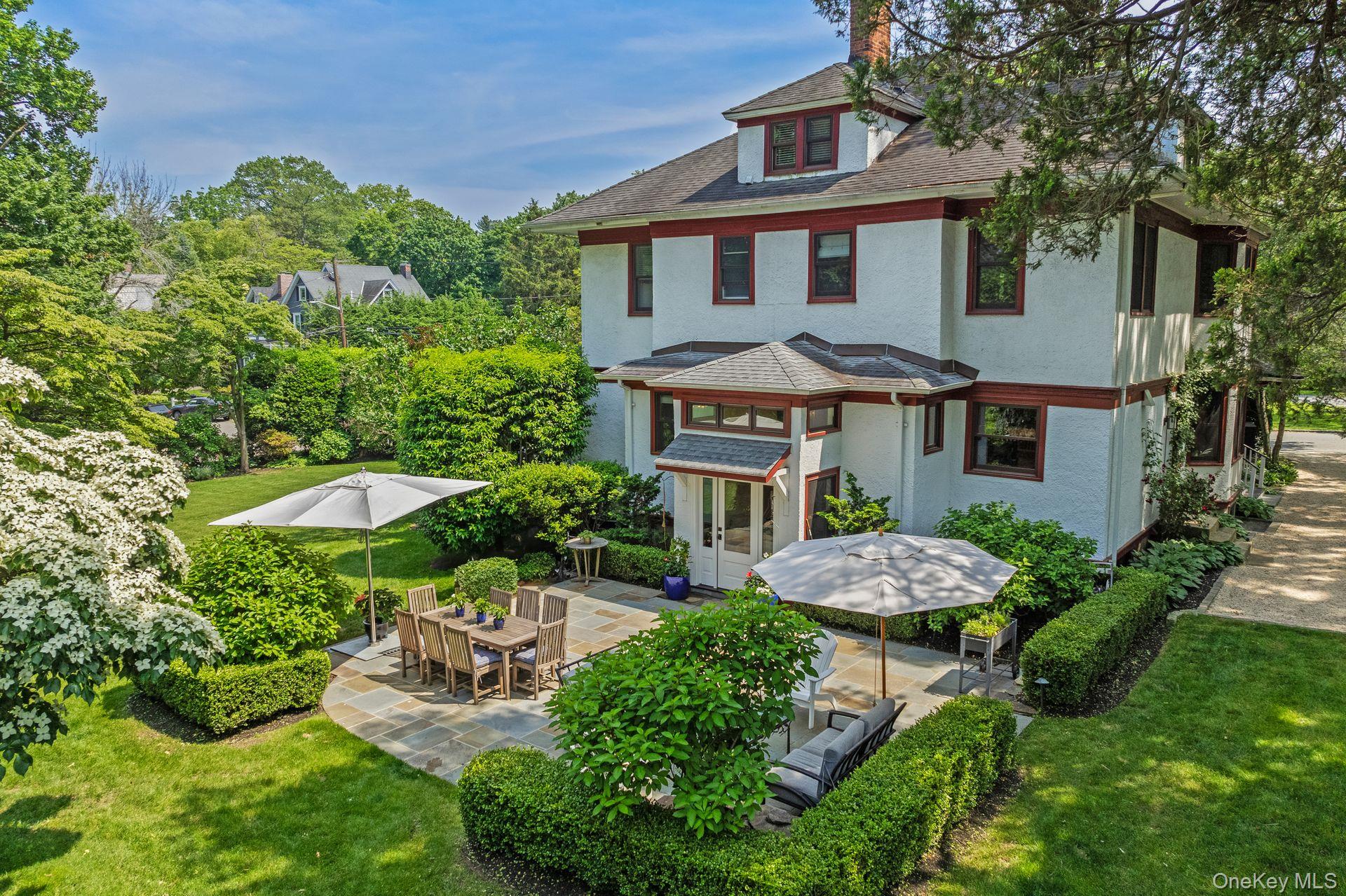 Sea Cliff, New York 11579, United States, 7 Bedrooms Bedrooms, ,4 BathroomsBathrooms,Residential,Active,176844