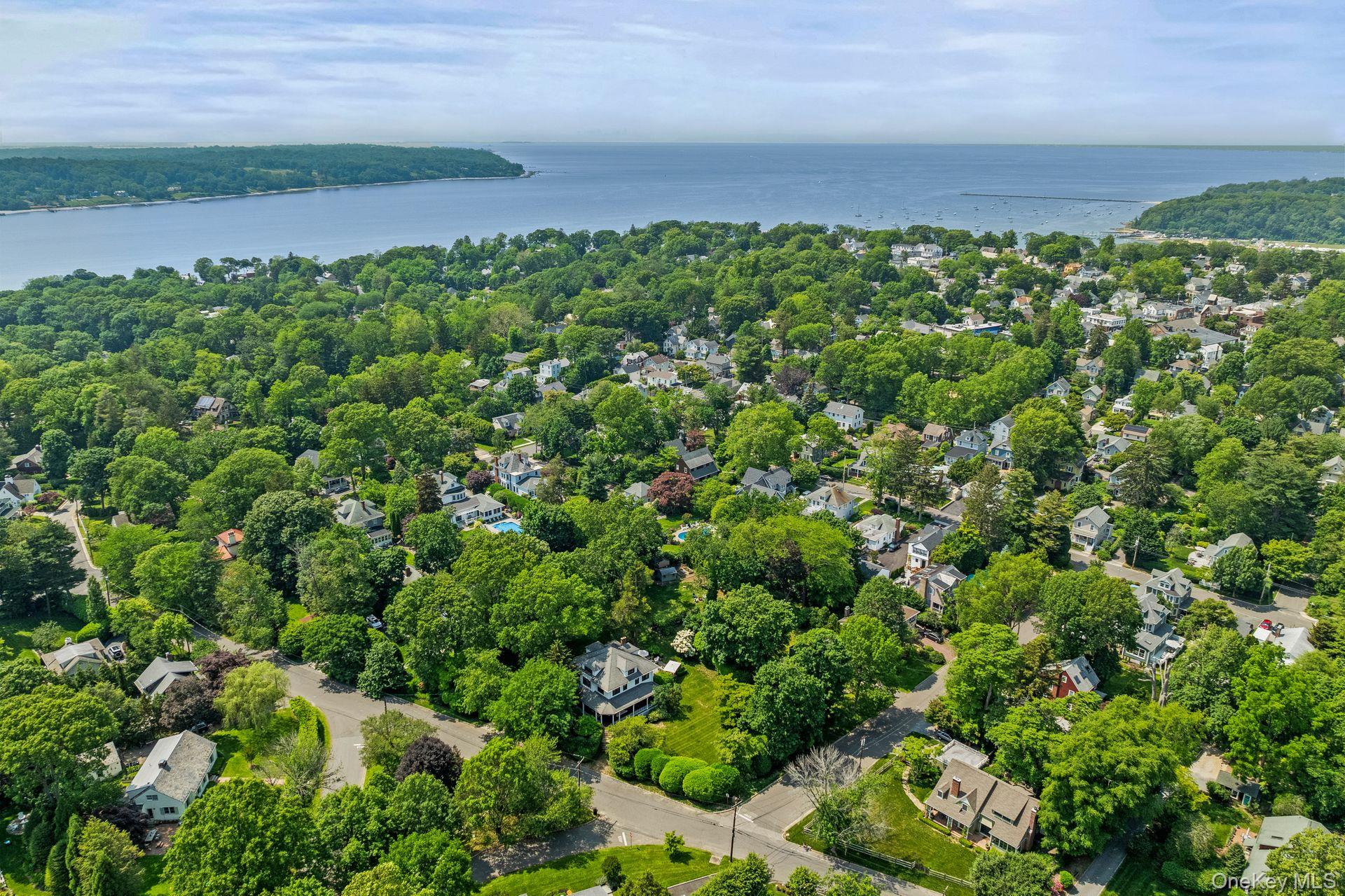 Sea Cliff, New York 11579, United States, 7 Bedrooms Bedrooms, ,4 BathroomsBathrooms,Residential,Active,176844