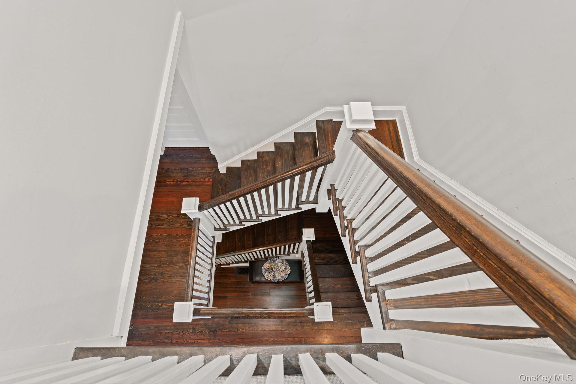 Sea Cliff, New York 11579, United States, 7 Bedrooms Bedrooms, ,4 BathroomsBathrooms,Residential,Active,176844