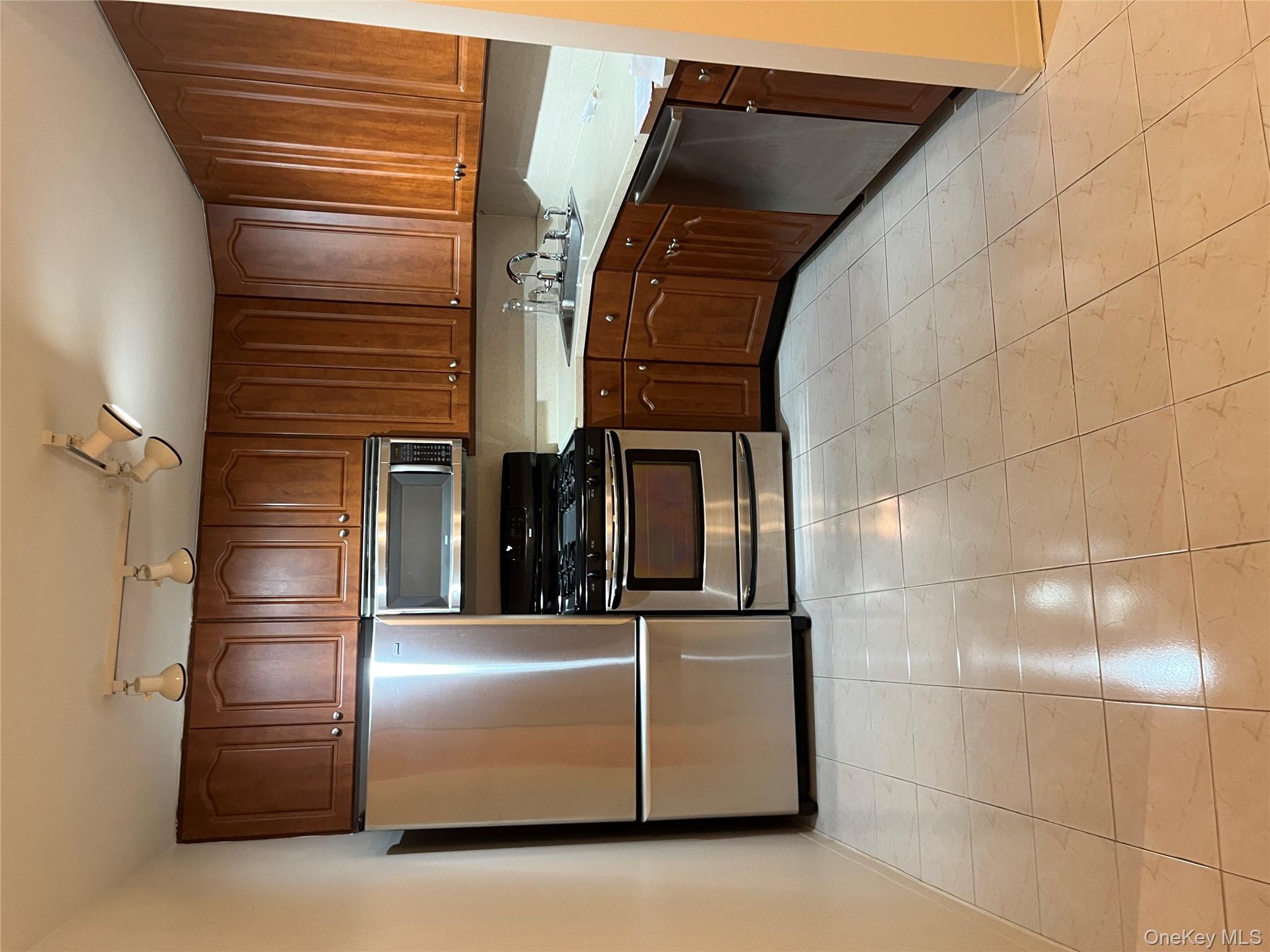 One Bay Club Drive 6L