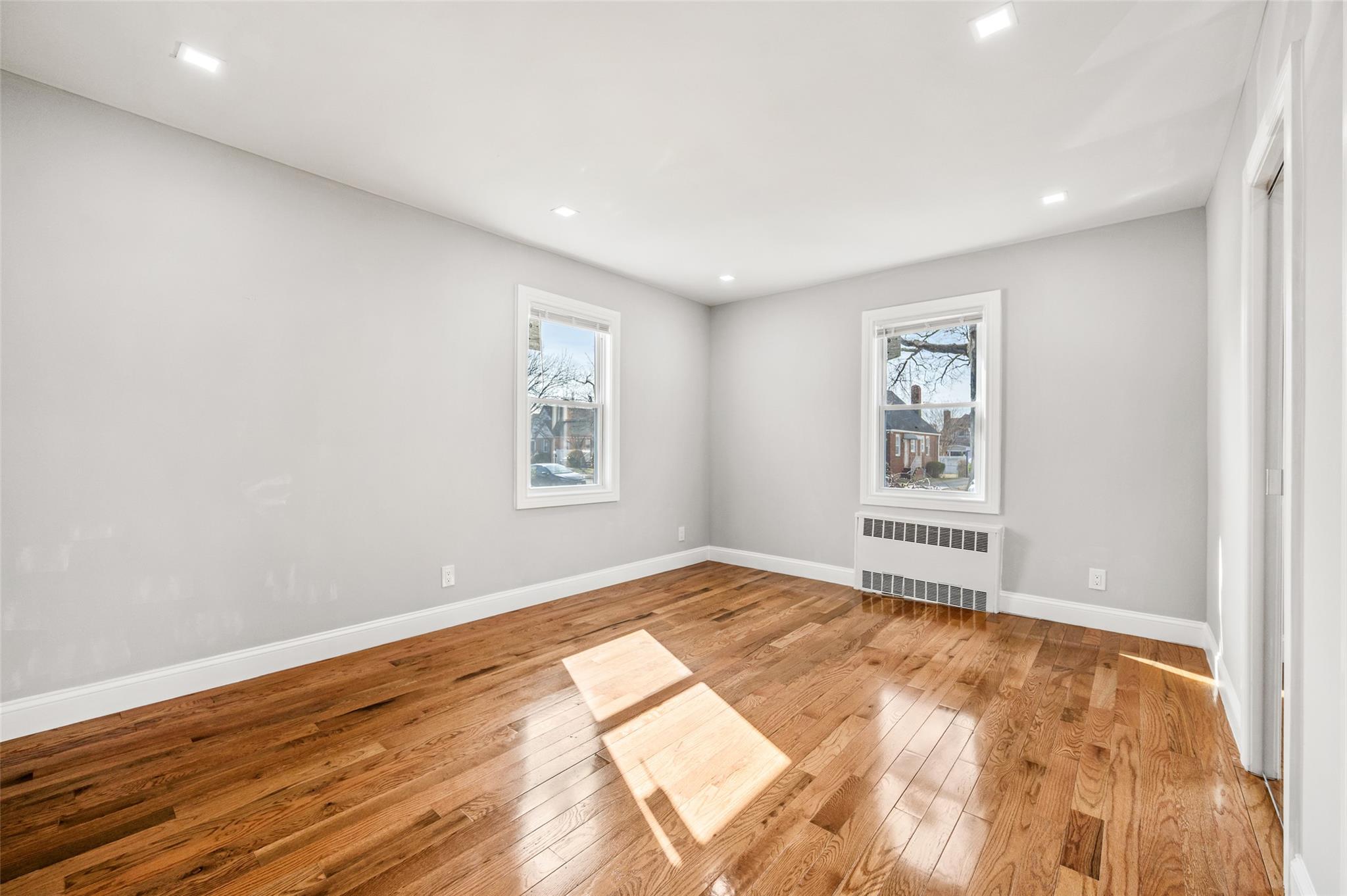 22927 S 129th Avenue, Springfield Gardens, New York image 11