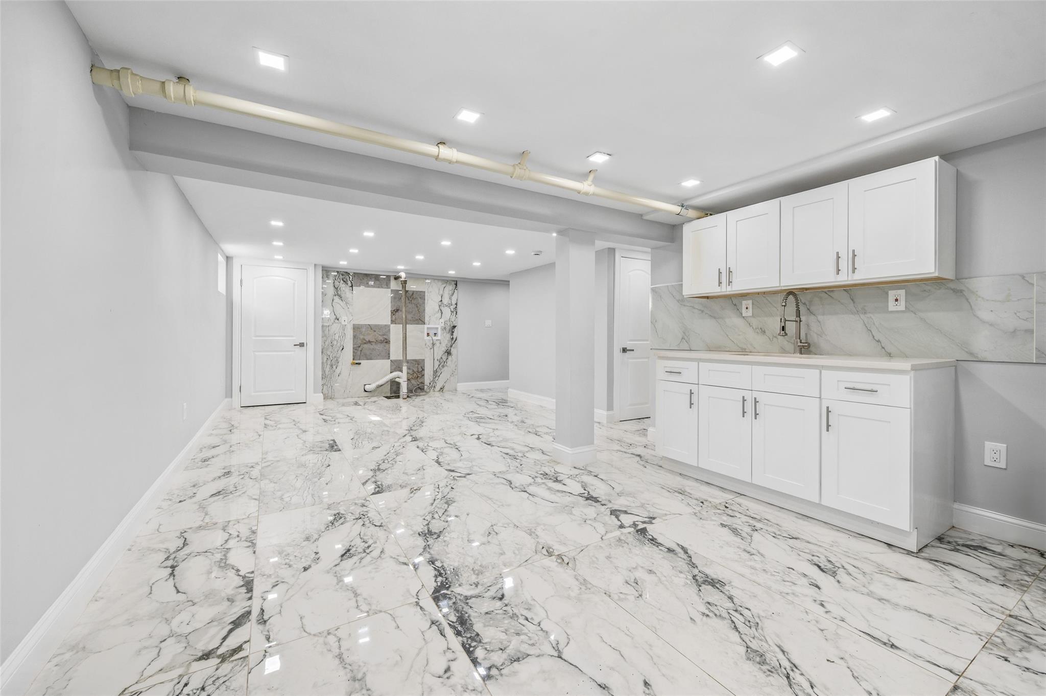 22927 S 129th Avenue, Springfield Gardens, New York image 23