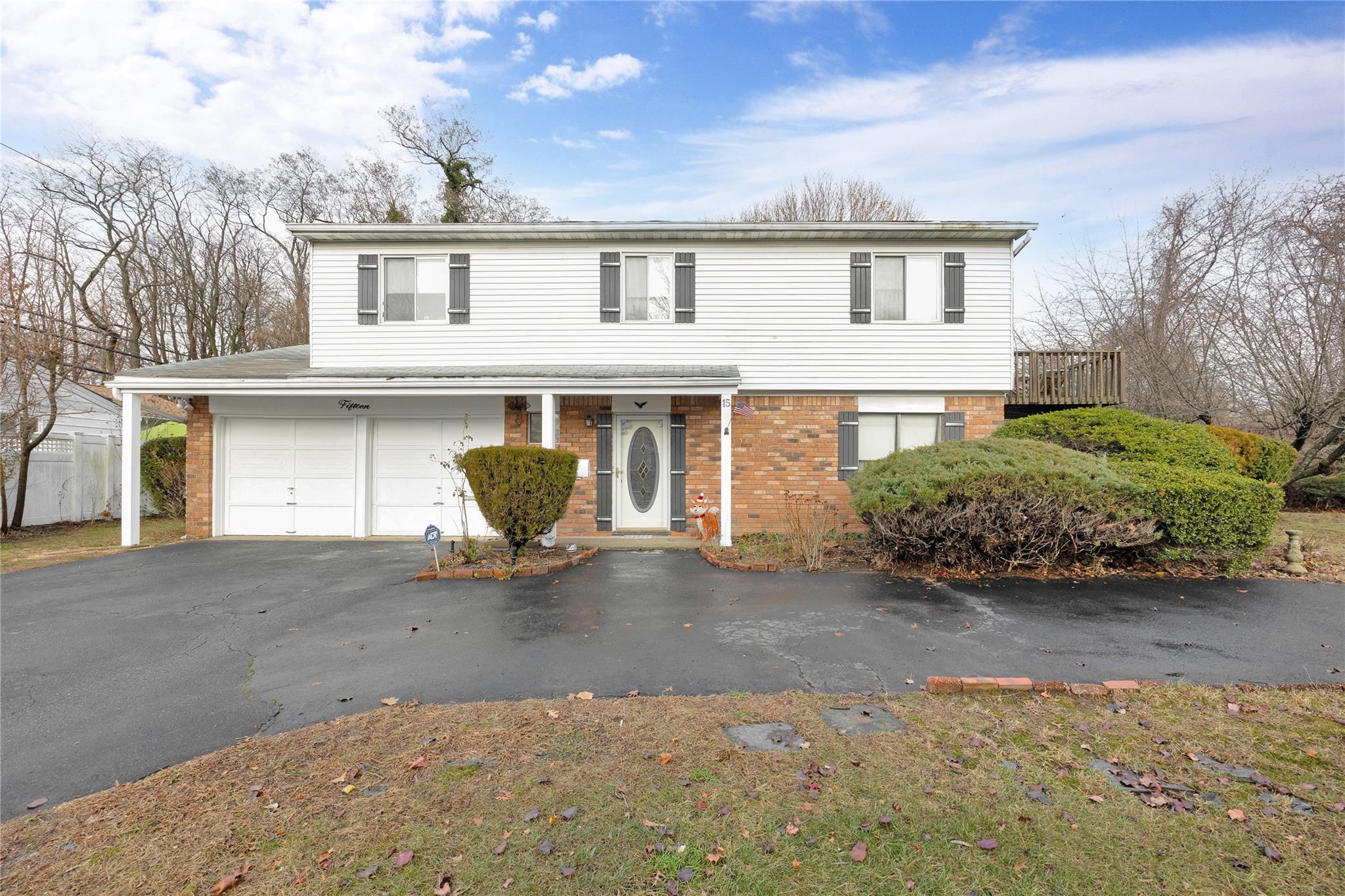 15 Shubert Lane, Bethpage, New York image 1