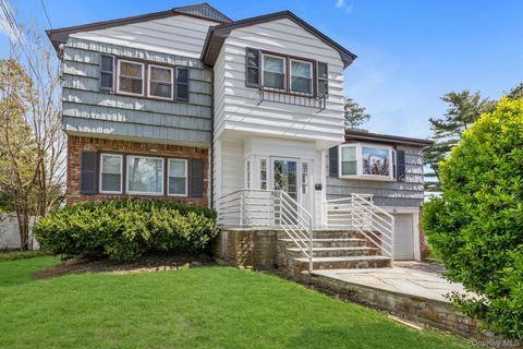 2038 Ripley Lane Merrick NY 11566