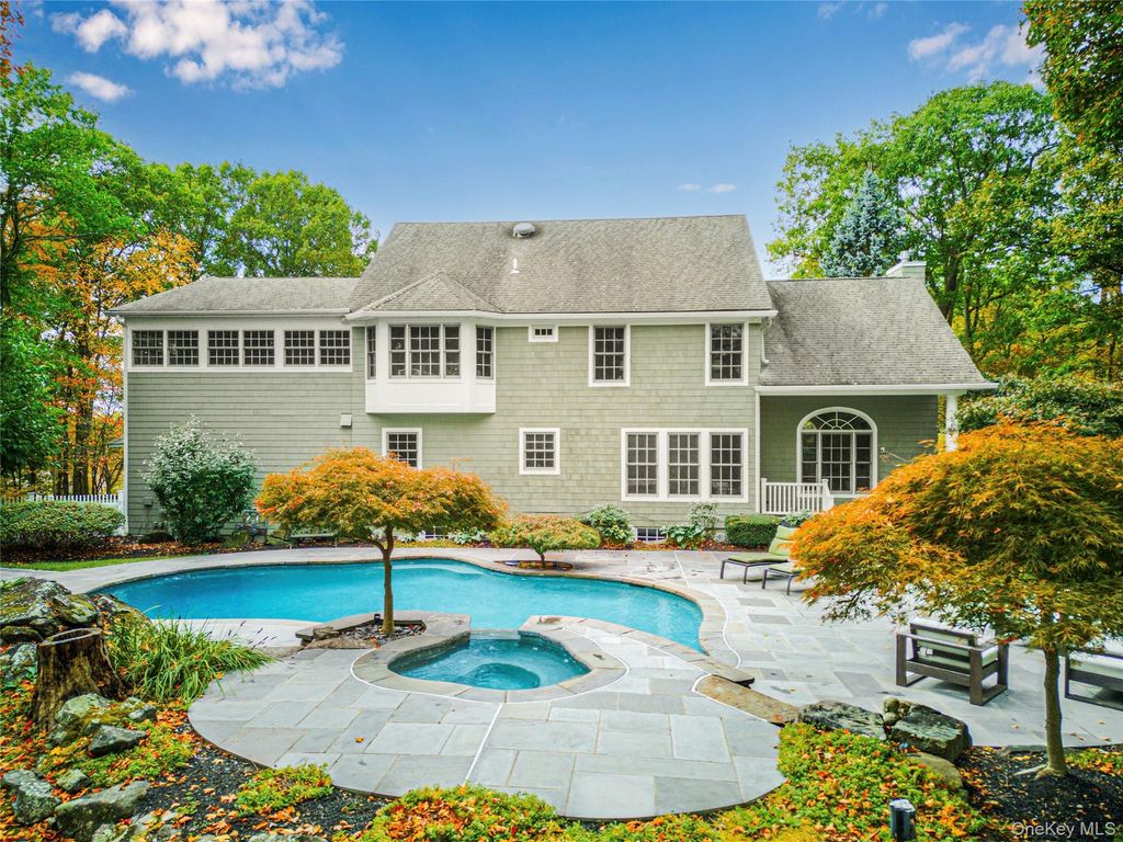 Photo of 2 Red Oak Trail, Cortlandt Manor, NY 10567 (MLS # 955917)