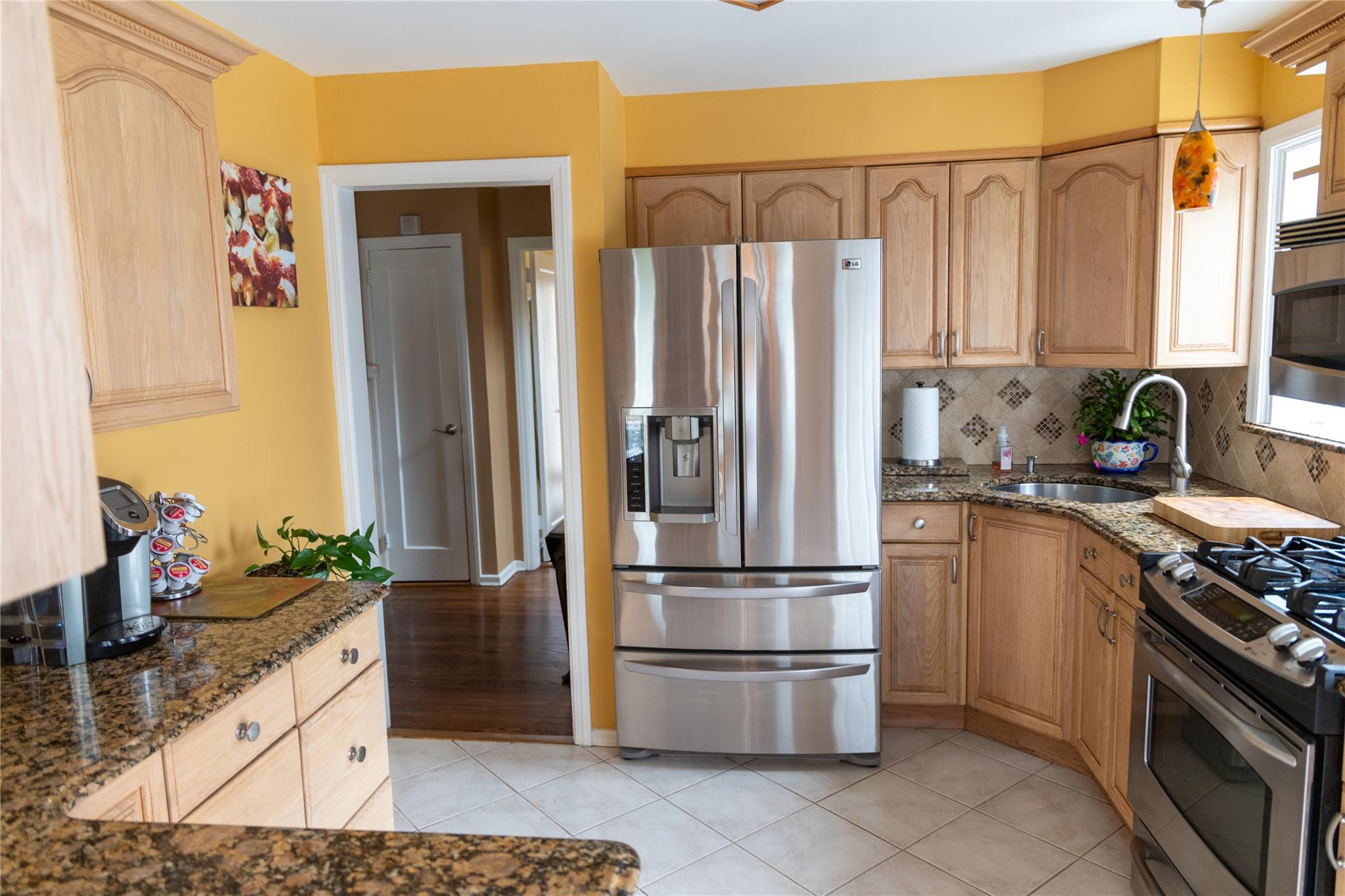 455 Jackson Avenue, Mineola, New York image 8
