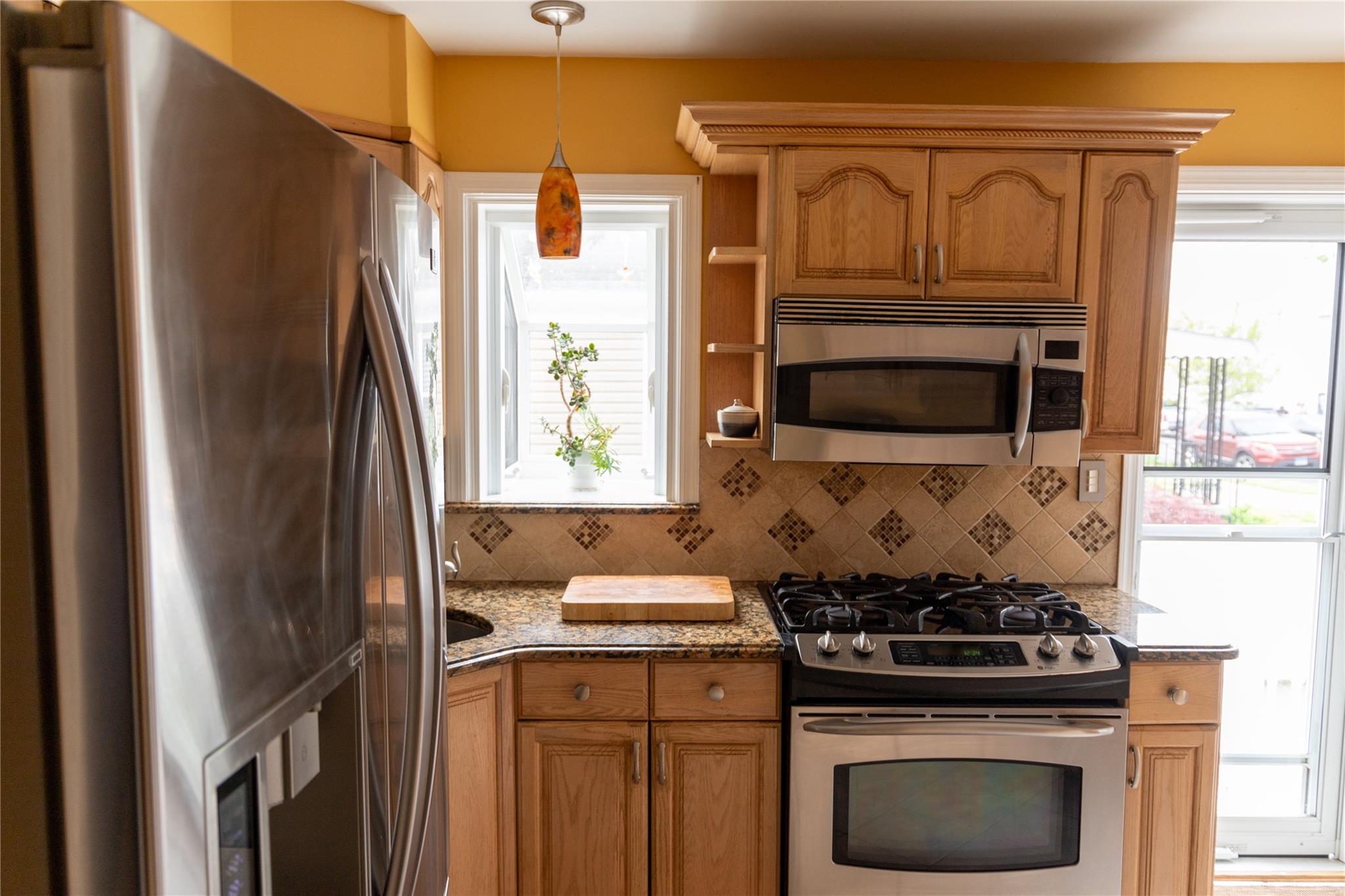 455 Jackson Avenue, Mineola, New York image 7