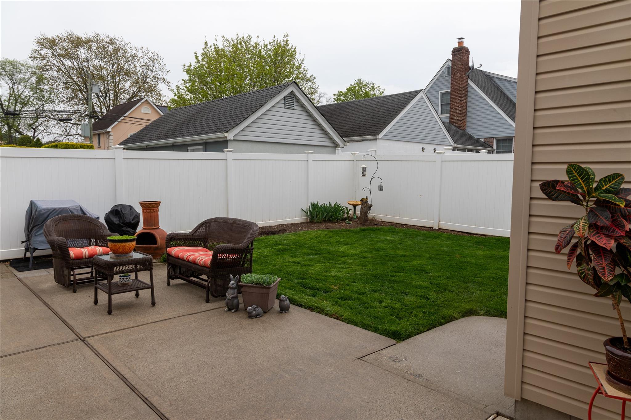 455 Jackson Avenue, Mineola, New York image 26