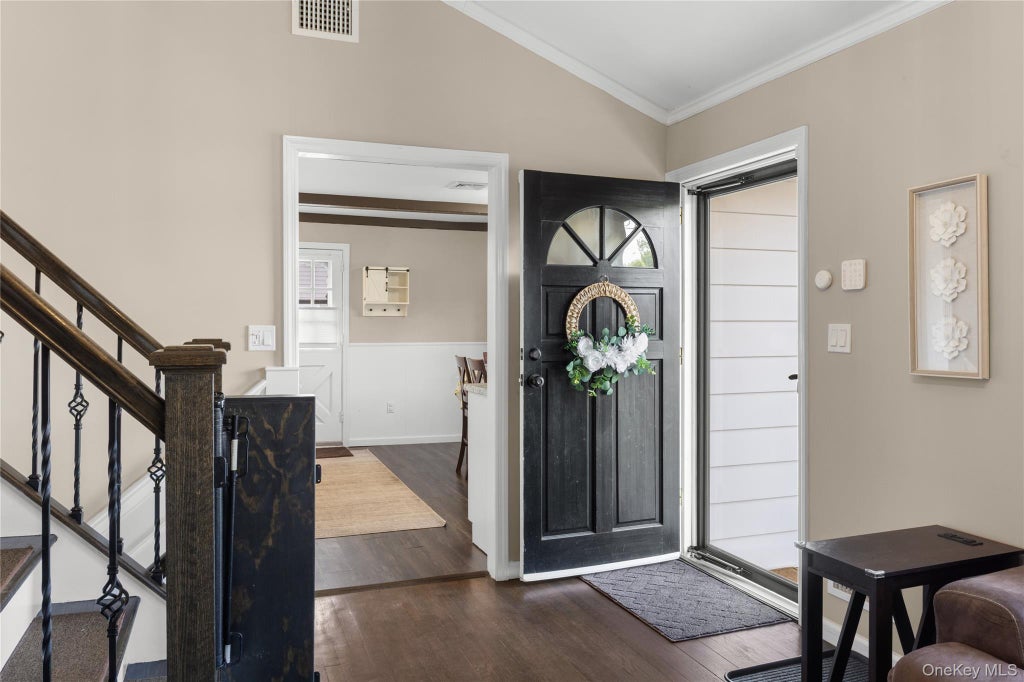 Photo of 300 W 24th Street, Deer Park, NY 11729 (MLS # 1007397)