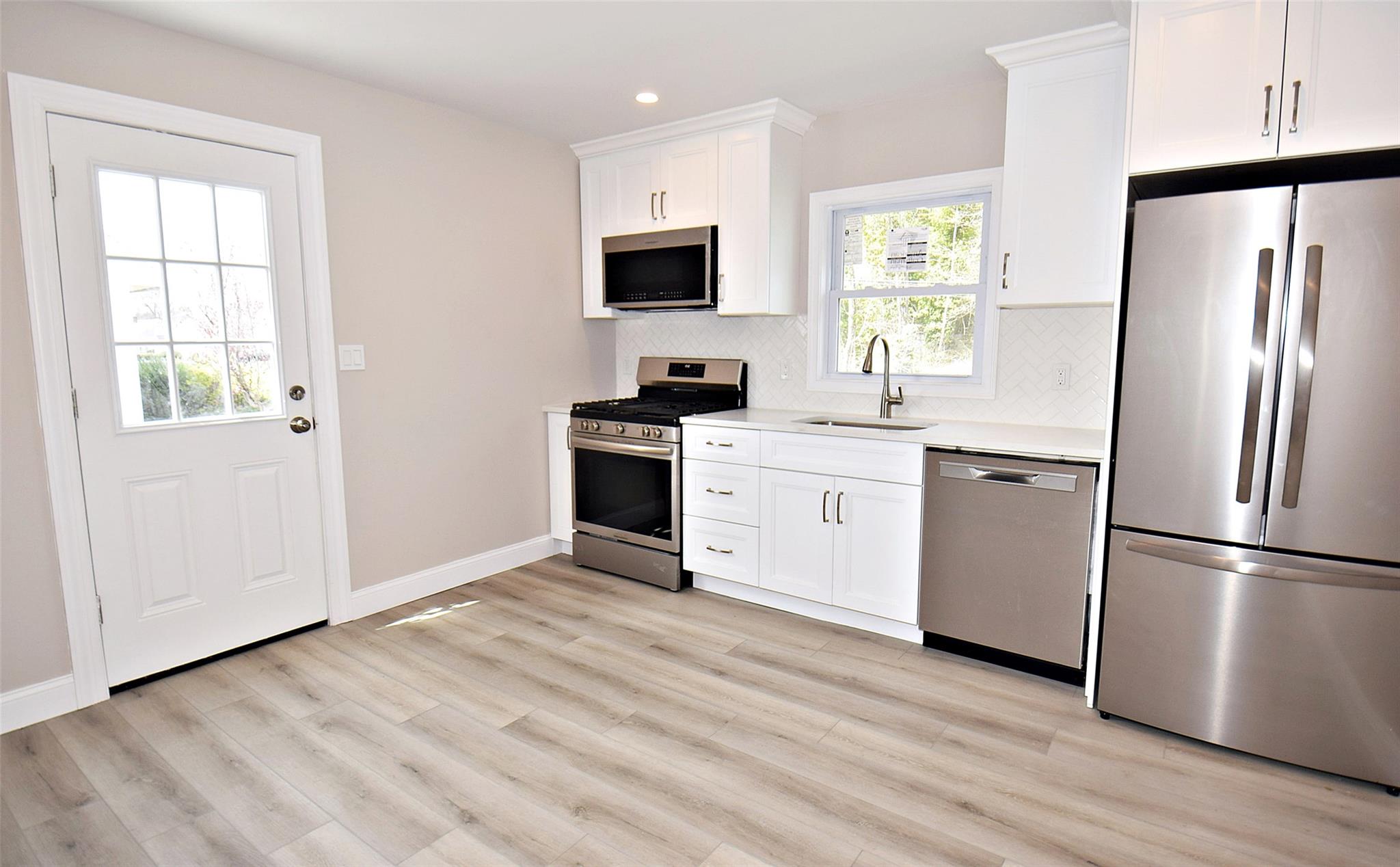 316 Aster Road, West Islip, New York image 5