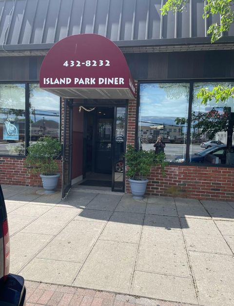 110 Long Beach Island Park NY 11558
