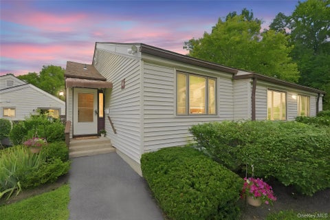 Condo For Sale - 43 Jefferson Oval #A<br/> Yorktown Heights, NY 10598
