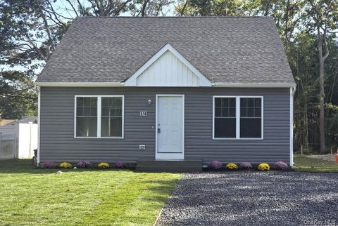Photo of 516 Neighborhood Road, Shirley, NY 11967 (MLS # 920347)