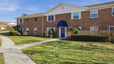 Photo of 460 Old Town Road #28-A, Port Jefferson Station, NY 11766 (MLS # 951704)