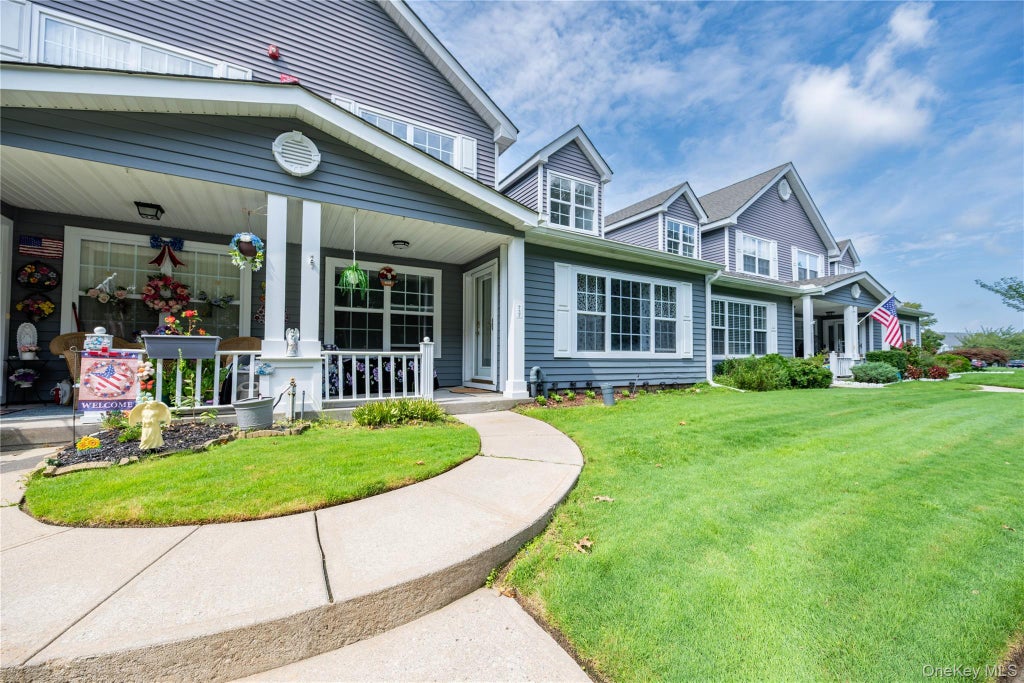 Photo of 717 Spring Lake Drive, Middle Island, NY 11953 (MLS # 1048181)