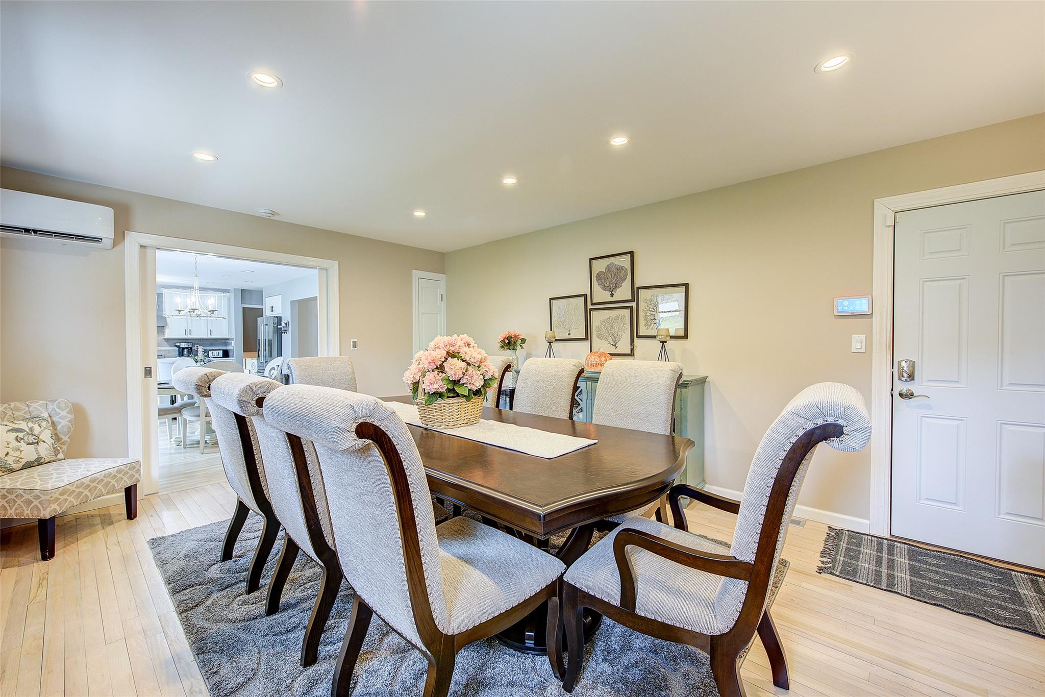 460 Wolf Hill Road, Dix Hills, New York image 17