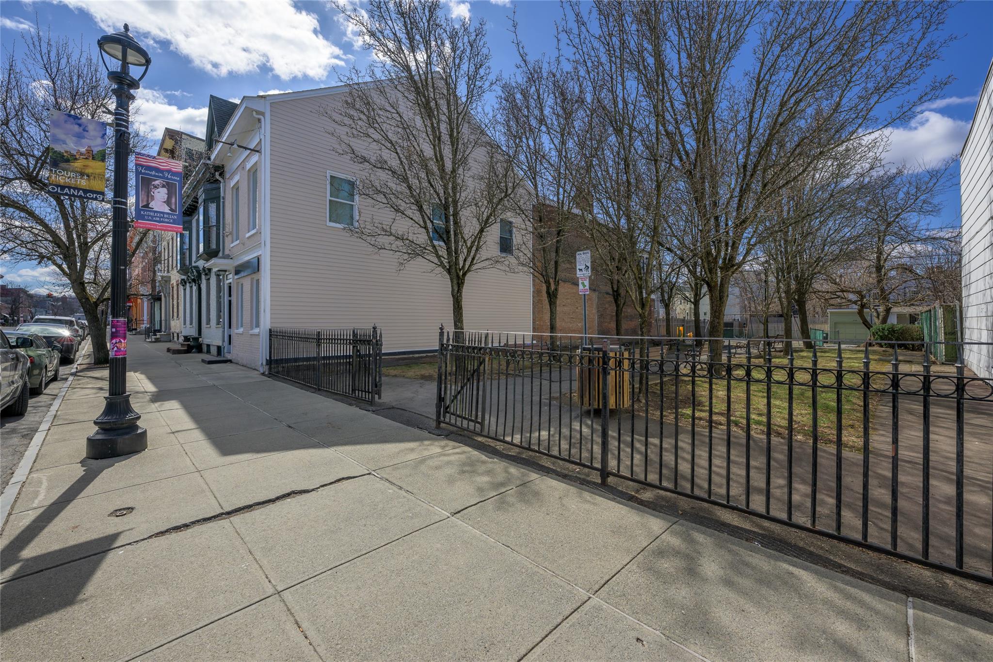 237 Warren Street, Hudson, New York image 2