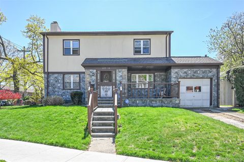 Photo of 223-14 Kingsbury Avenue, Oakland Gardens, NY 11364 (MLS # 989140)