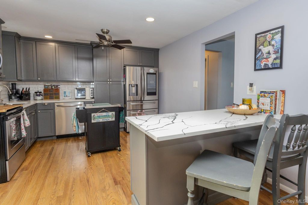 Photo of 70 Kent Shore Drive, Carmel, NY 10512 (MLS # 944305)