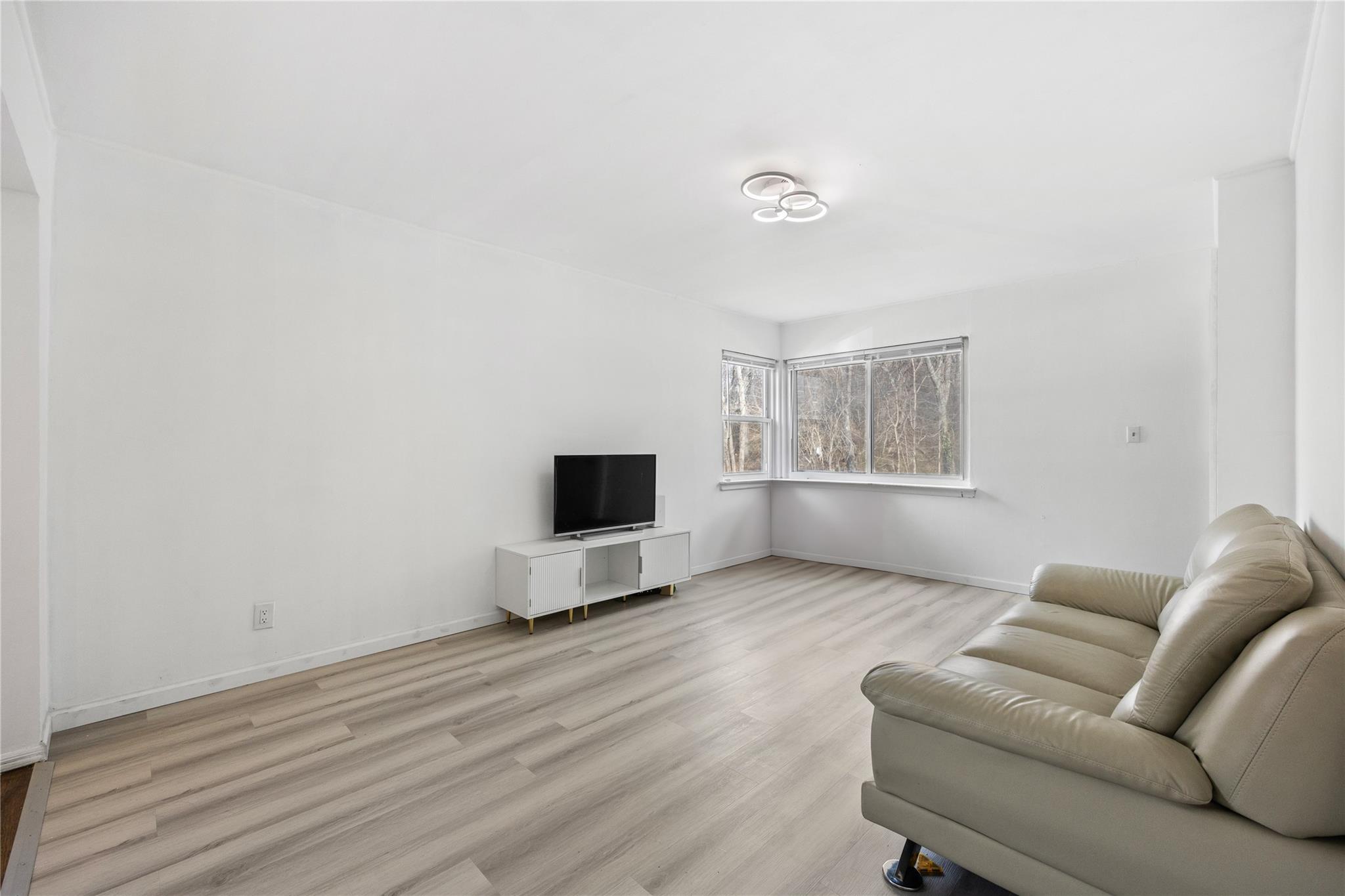 67-02 W 199th Street, Fresh Meadows, New York image 10