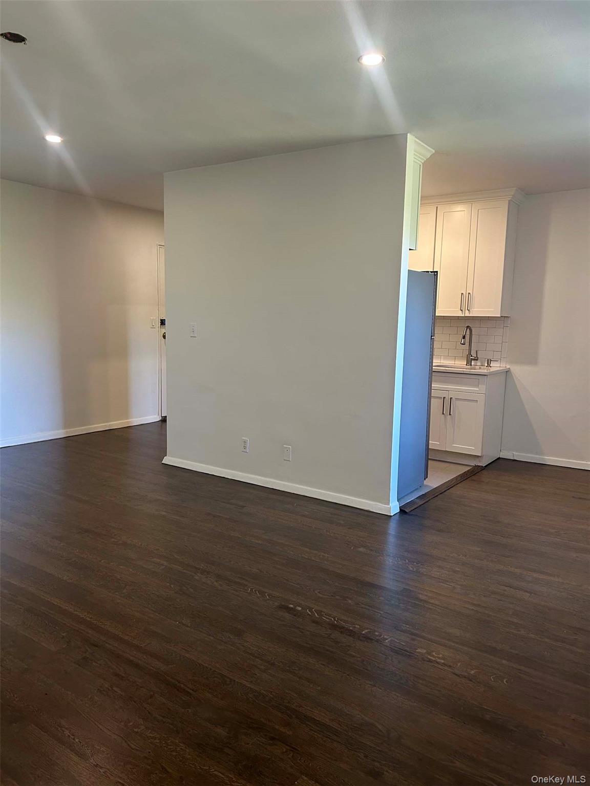 1111 Midland Avenue 4 P