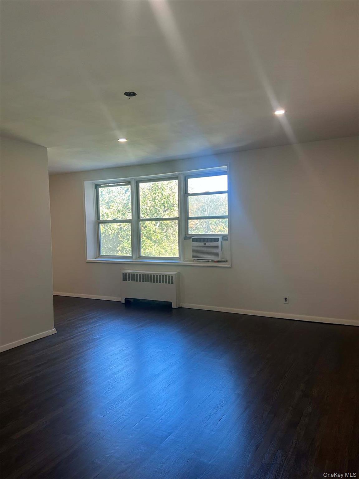 1111 Midland Avenue 4 P