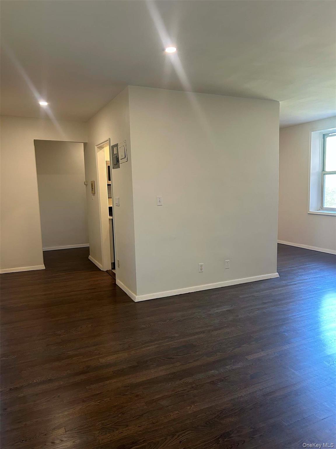 1111 Midland Avenue 4 P